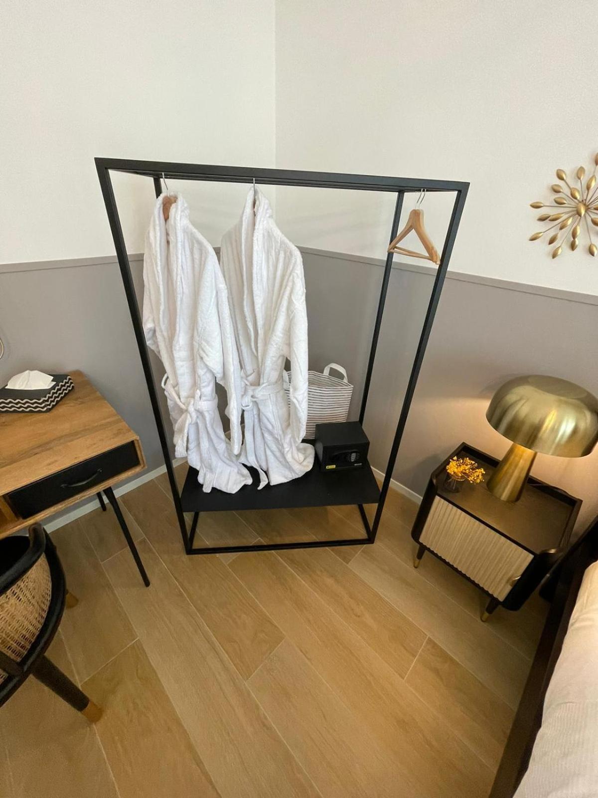 Bauhaus - Sleepwithme - Free Parking - Free Braeakfast - Very Friendly Staff Pisa Esterno foto